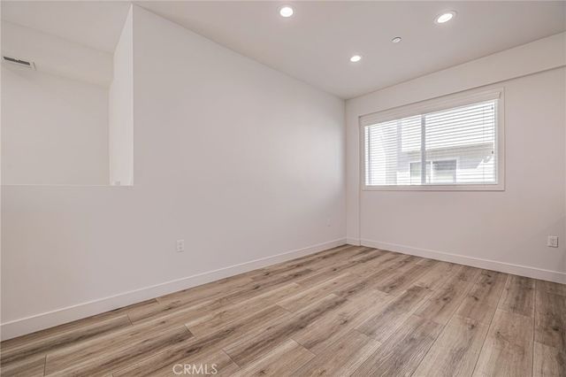 14662 W Sara Lane, Panorama City, CA 91402