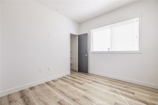 14662 W Sara Lane, Panorama City, CA 91402