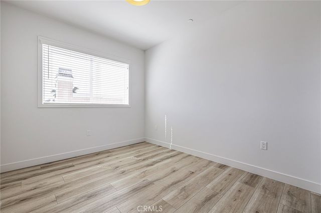 14662 W Sara Lane, Panorama City, CA 91402