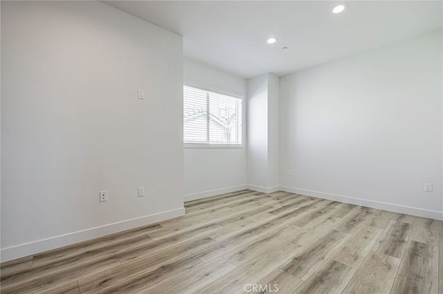 14662 W Sara Lane, Panorama City, CA 91402