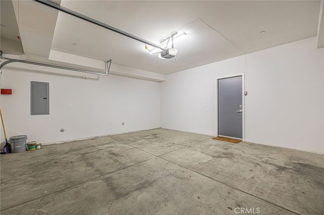 14662 W Sara Lane, Panorama City, CA 91402
