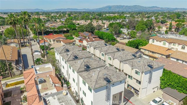 14662 W Sara Lane, Panorama City, CA 91402