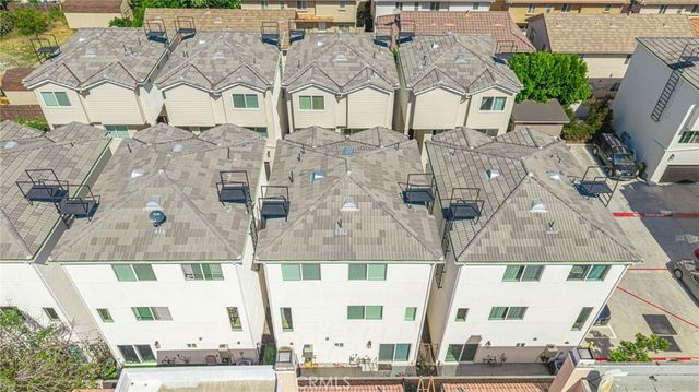 14662 W Sara Lane, Panorama City, CA 91402