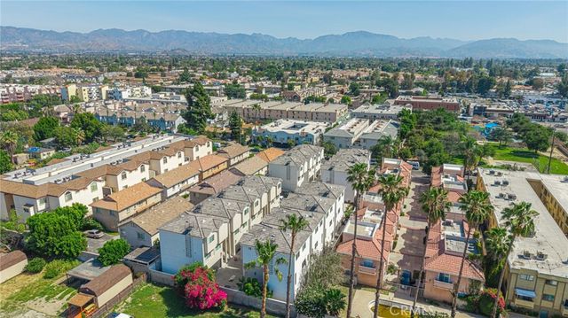 14662 W Sara Lane, Panorama City, CA 91402