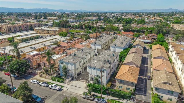 14662 W Sara Lane, Panorama City, CA 91402