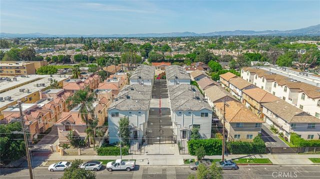 14662 W Sara Lane, Panorama City, CA 91402