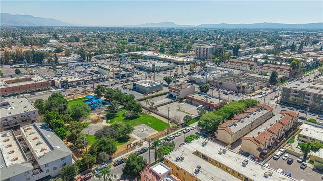 14662 W Sara Lane, Panorama City, CA 91402