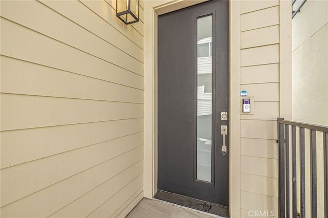 14662 W Sara Lane, Panorama City, CA 91402