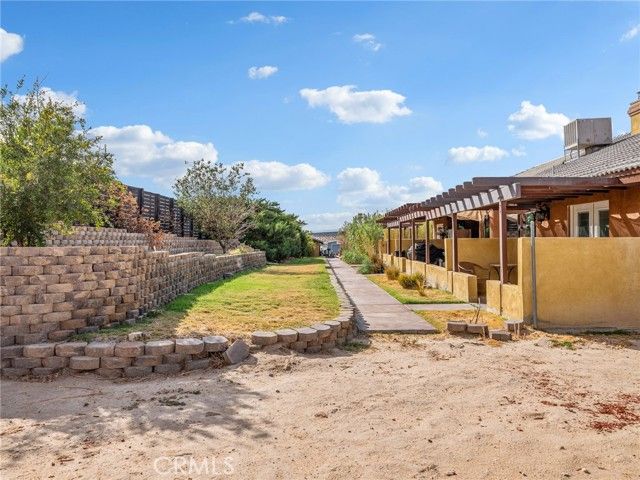 13801 Shadow Mountain, Helendale, CA 92342