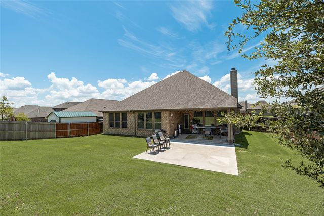 643 Woodridge Drive, Oak Point, TX 75068