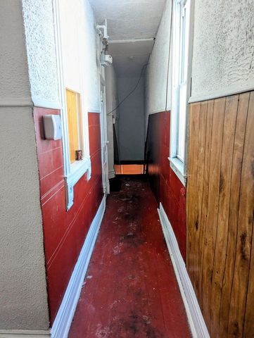 4805 S Elizabeth Street, Chicago, IL 60609