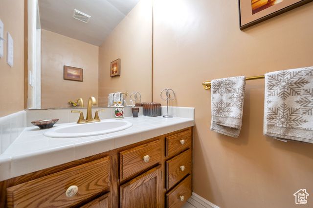 1416 E FARM MEADOW LN, Millcreek, UT 84117