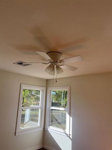 201 SE 4th Street, Lexington, OK 73051