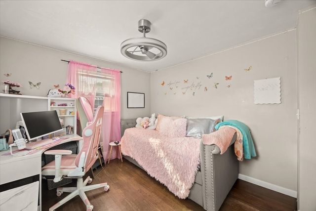 140 Tosca Dr, Brockton, MA 02301