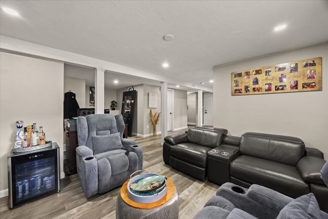 140 Tosca Dr, Brockton, MA 02301