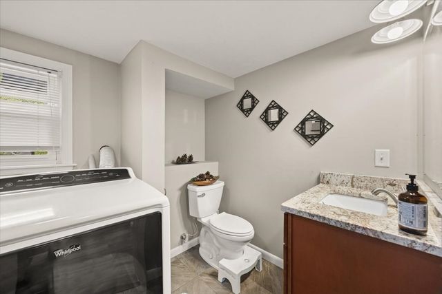 140 Tosca Dr, Brockton, MA 02301