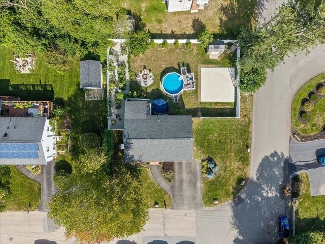 140 Tosca Dr, Brockton, MA 02301