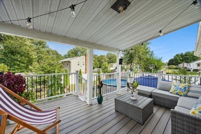 140 Tosca Dr, Brockton, MA 02301