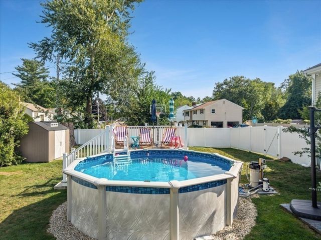 140 Tosca Dr, Brockton, MA 02301