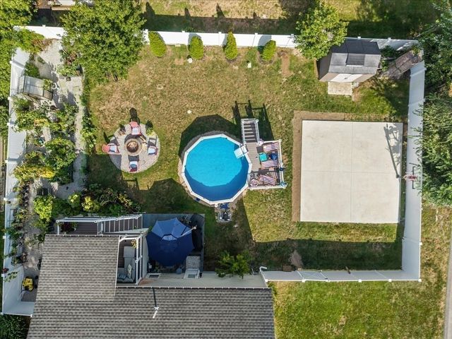 140 Tosca Dr, Brockton, MA 02301