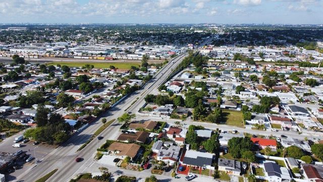 3575 NW 103rd St, Miami, FL 33147