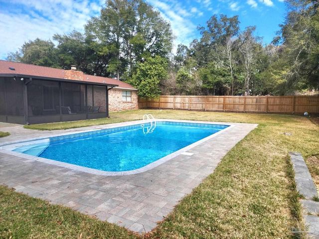 7895 Bay Meadows Dr, Pensacola, FL 32506