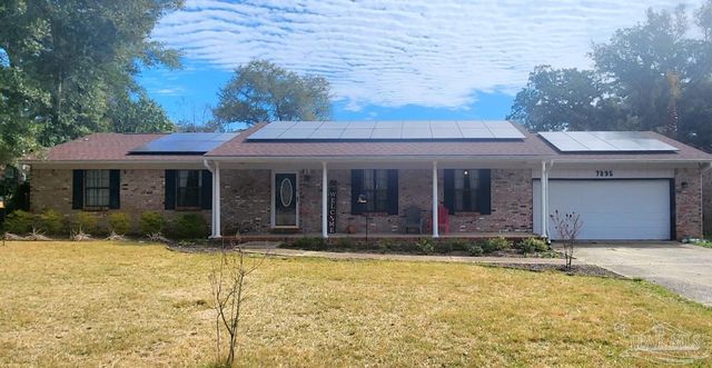 7895 Bay Meadows Dr, Pensacola, FL 32506