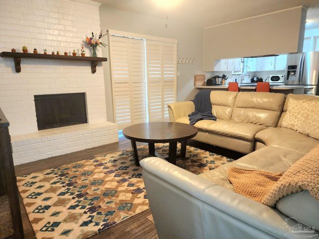 7895 Bay Meadows Dr, Pensacola, FL 32506