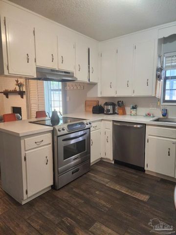 7895 Bay Meadows Dr, Pensacola, FL 32506