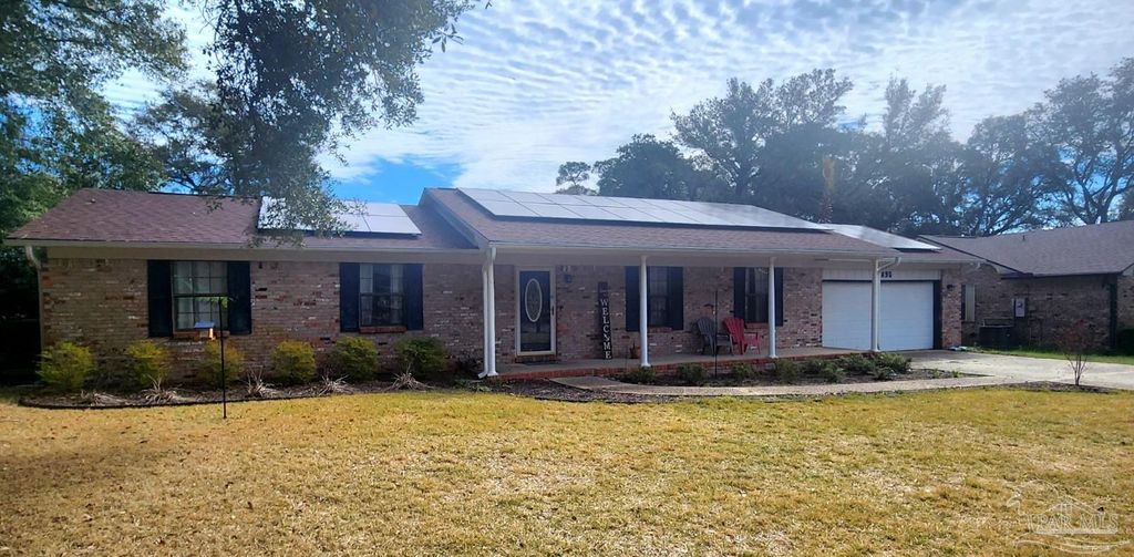7895 Bay Meadows Dr, Pensacola, FL 32506