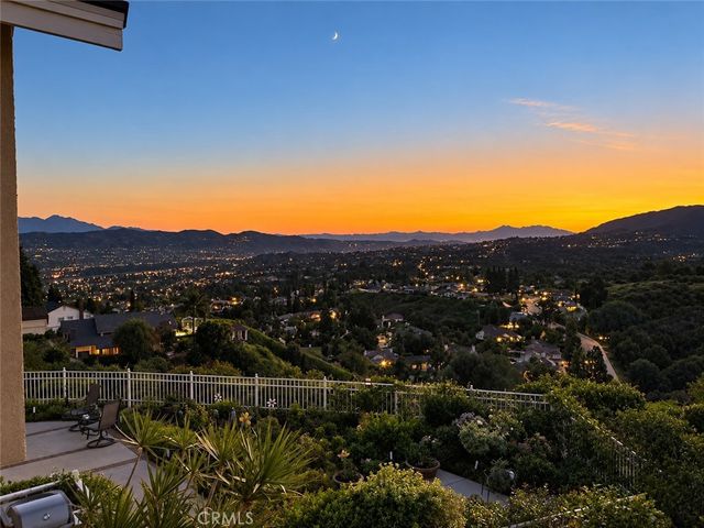 740 S Crown Pointe, Anaheim, CA 92807