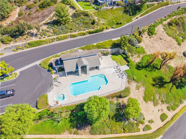 740 S Crown Pointe, Anaheim, CA 92807