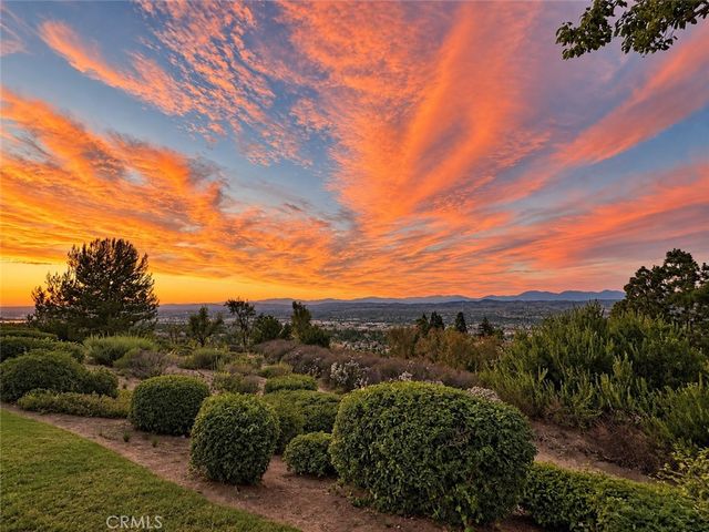 740 S Crown Pointe, Anaheim, CA 92807