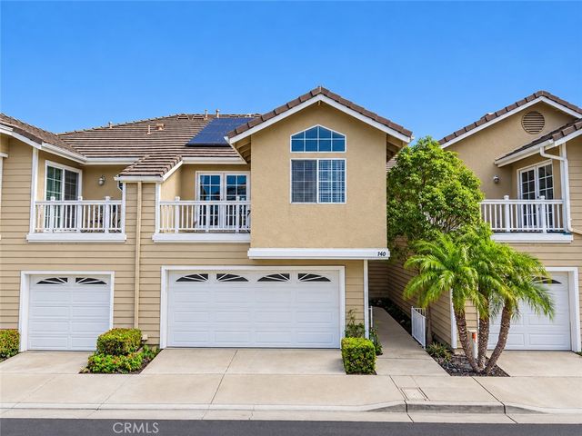 740 S Crown Pointe, Anaheim, CA 92807