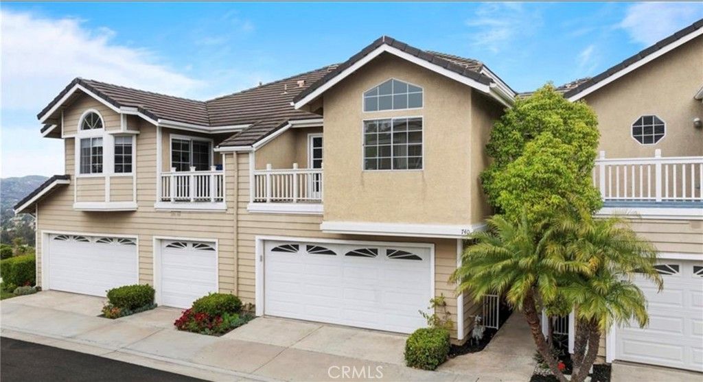 740 S Crown Pointe, Anaheim, CA 92807 — photo 2
