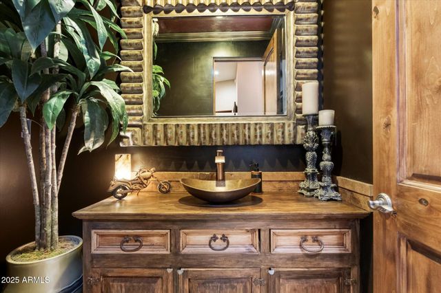 10471 E White Feather Lane, Scottsdale, AZ 85262