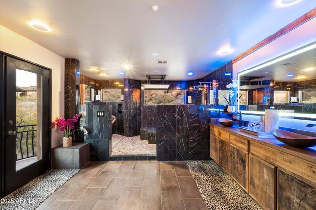 10471 E White Feather Lane, Scottsdale, AZ 85262