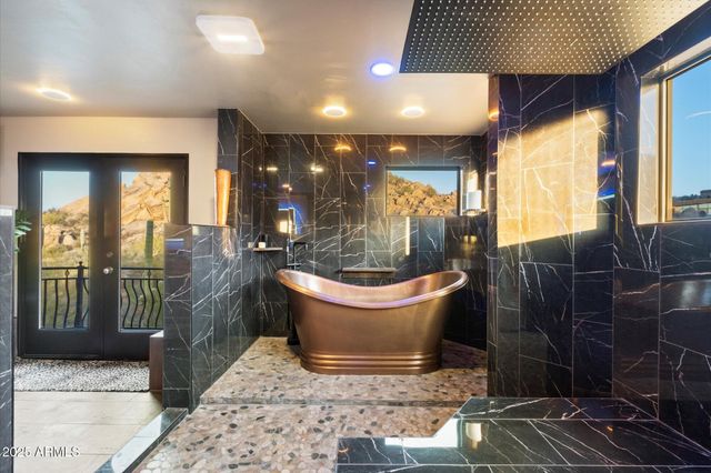 10471 E White Feather Lane, Scottsdale, AZ 85262