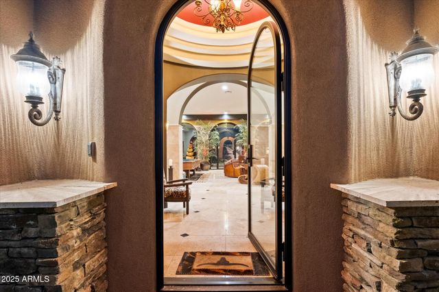 10471 E White Feather Lane, Scottsdale, AZ 85262