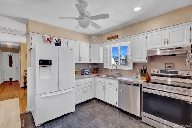 43 Westchester Avenue, West Babylon, NY 11704