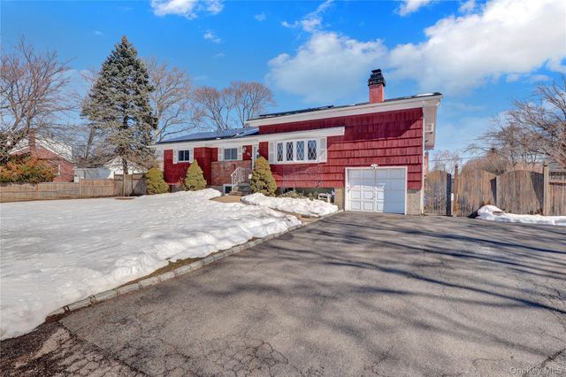 43 Westchester Avenue, West Babylon, NY 11704