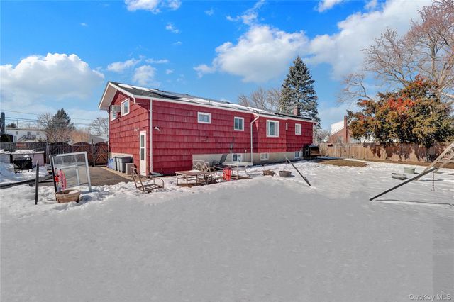 43 Westchester Avenue, West Babylon, NY 11704