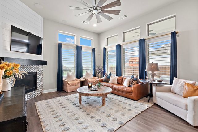 2325 Offerande Drive, Fort Worth, TX 76008