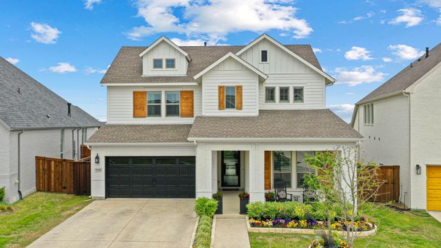 2325 Offerande Drive, Fort Worth, TX 76008