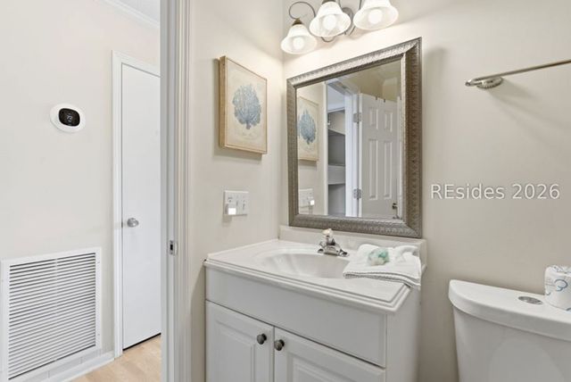 40 Folly Field Rd Apt C251, Hilton Head Island, SC 29928