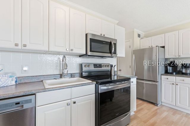 40 Folly Field Rd Apt C251, Hilton Head Island, SC 29928