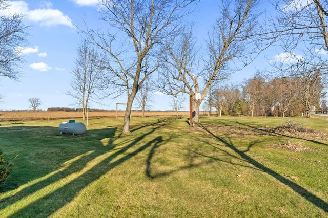 7088 N County Rd 700 W, Rensselaer, IN 47978