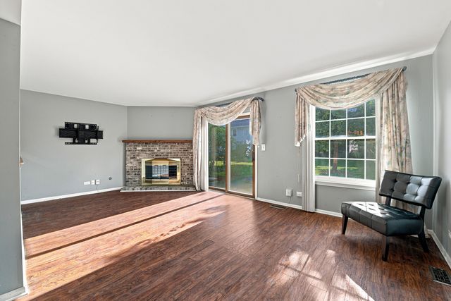 875 N Tamarac Boulevard, Addison, IL 60101