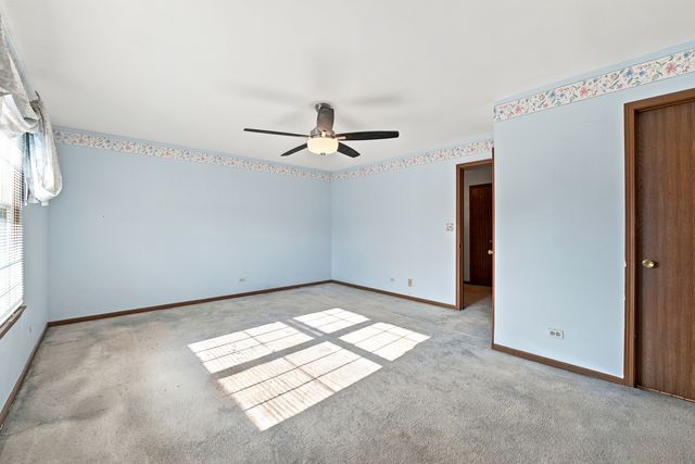 875 N Tamarac Boulevard, Addison, IL 60101