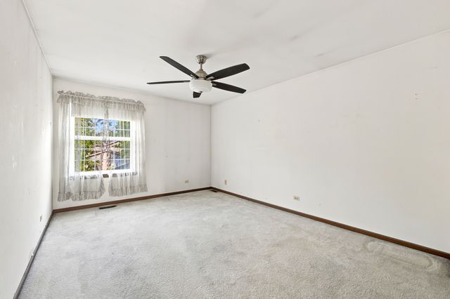 875 N Tamarac Boulevard, Addison, IL 60101